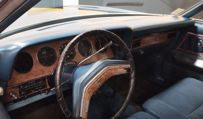 977 Ford Thunderbird interior