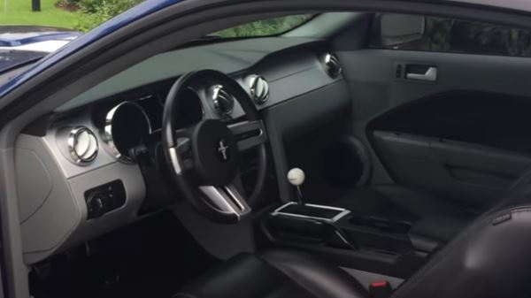 Interior Specifications 2007 ford mustang gt deluxe