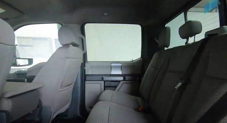 2022 Ford F-450: Interior Overview